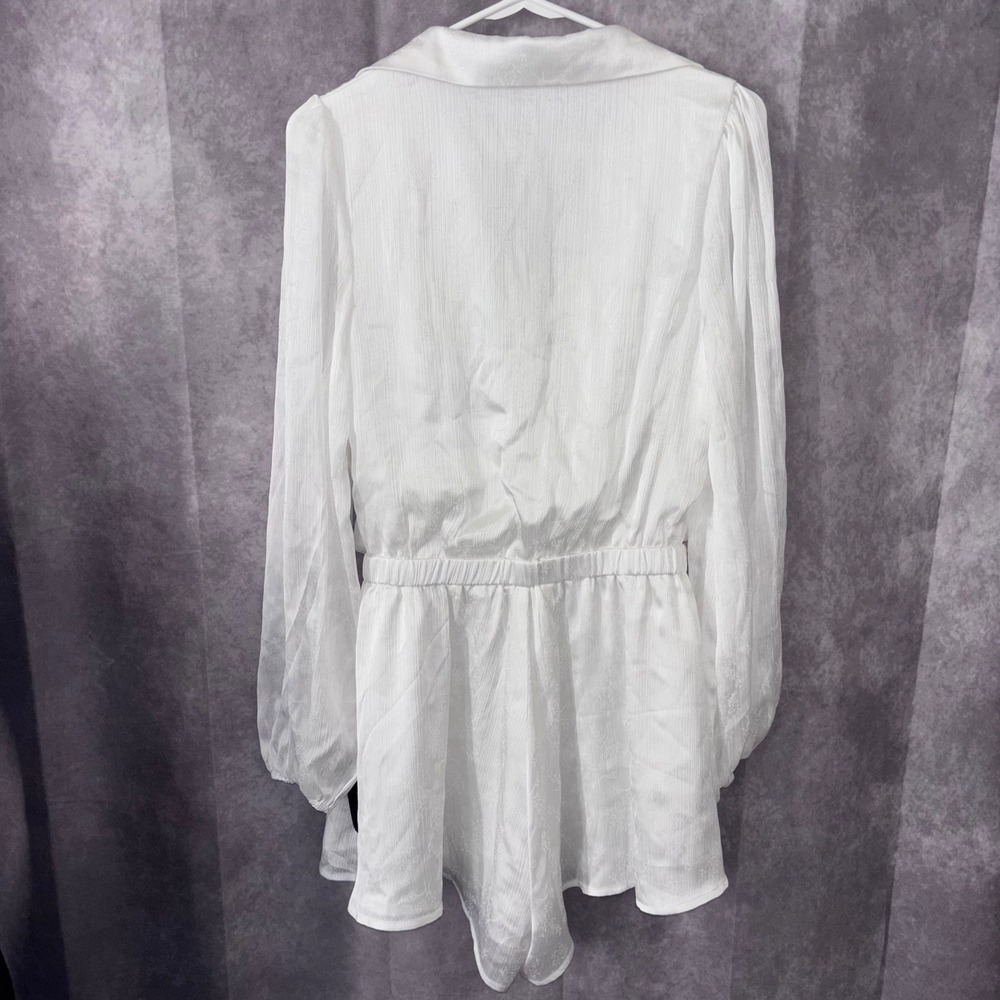 NEW LuLus Size Small Irresistibly  Floral White Satin Jacquard Tie Front Romper - Picture 3 of 12
